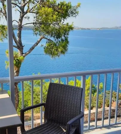 Bella Vista * Marathiás